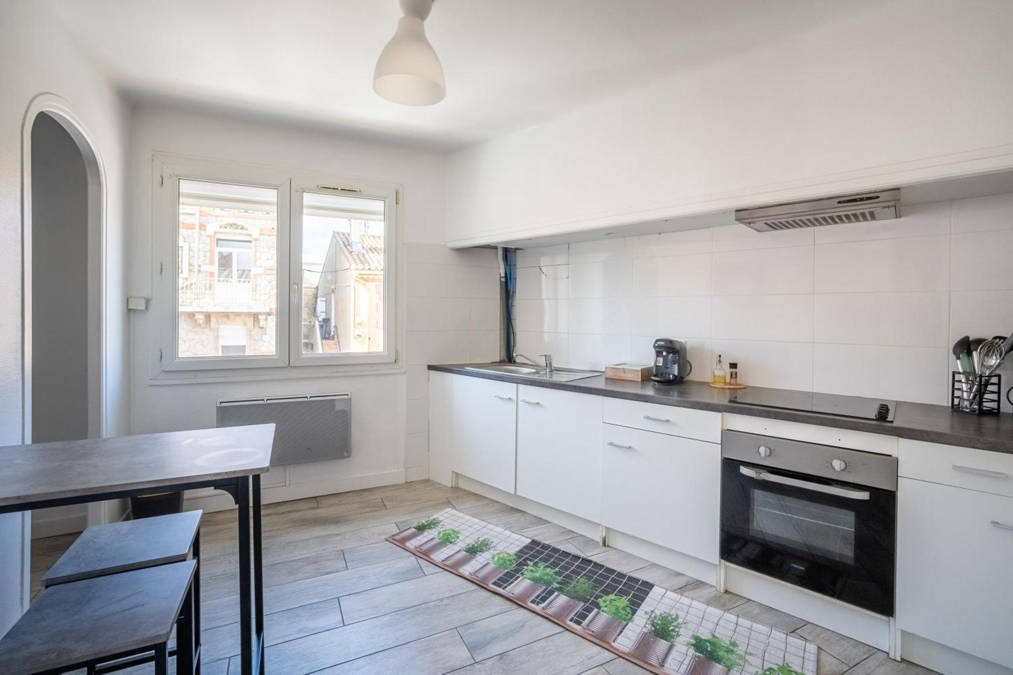 Appartement Spacieux Et Moderne, Centre *